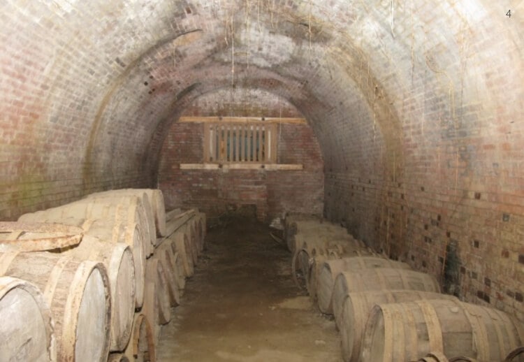 4.Inside the Ryuken Cellar