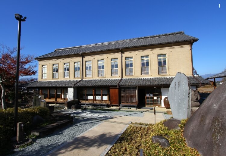 1.旧宫崎葡萄酒酿造场设施（宫光园）